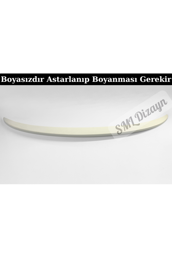 Mercedes-Benz CLA-Class W117 / C117 Coupe (2013-2019) modelleri için özel kalıplanan AMG / CLA 45 stili ince bagaj kapağı spoileri (bagaj çıtası), aracın arka profiline zarif, aerodinamik, basık ve hırçın bir spor coupe duruşu kazandırır. Pürüzsüz boyasız ham esnek ABS plastik yapısı sayesinde astar ve boyayı mükemmel tutar; aracın kendi kaporta renk koduna veya Piano Black (parlak siyah) renge kolayca boyatılabilir. 