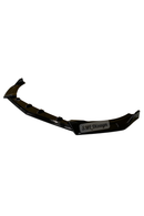 golf-8-gti-r-line-parlak-siyah-plastik-on-ek-detayi