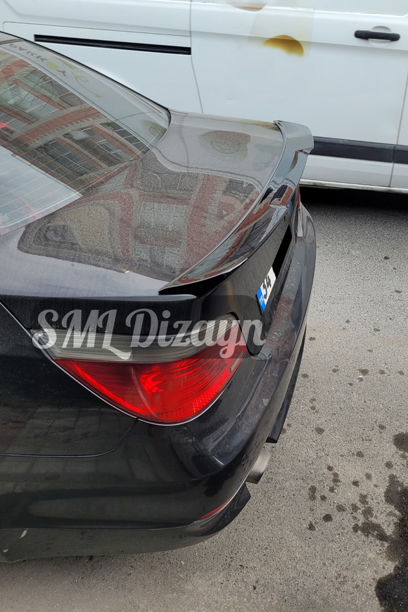 rear trunk spoiler for bmw e60