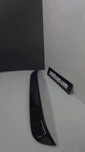 Mercedes W205 Cam Üstü Spoiler (2015-2021 Sedan uyumlu) Parlak Siyah