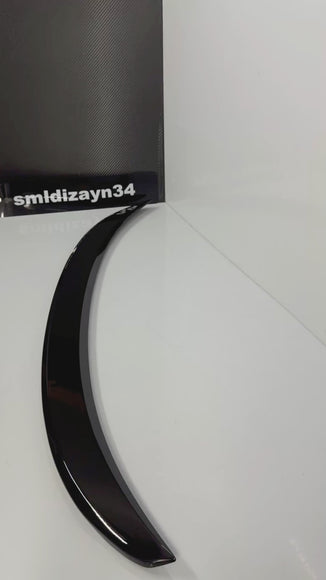 Ford Focus Mk4 Sedan Bagaj Üstü Spoiler (2019-2025) Parlak Siyah - Piano Black Yarasa Stil