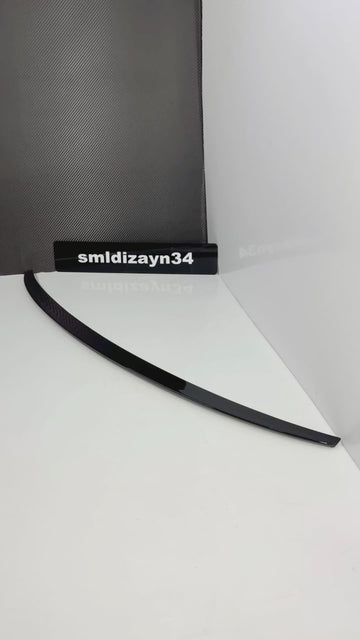 Audi A3 8V Sedan Uyumlu Yarasa Spoiler - M4 Stil İnce Model Parlak Siyah Plastik Bagaj Üstü Spoyler Çıta (2013-2020)