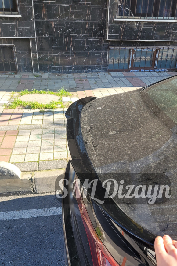 Megane 4 Spoiler M4 Bagaj Üstü Spoyler Boyasız 2016-2023